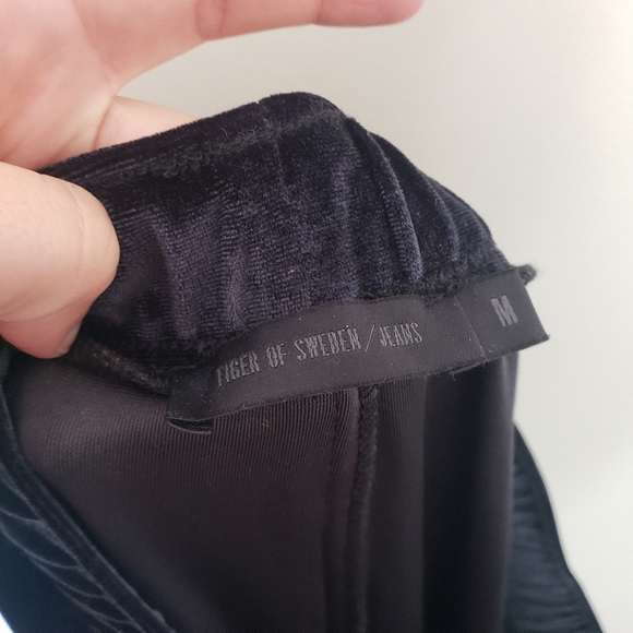 Tiger of Sweden velvet wide leg pull on trousers - Picture 3 of 6